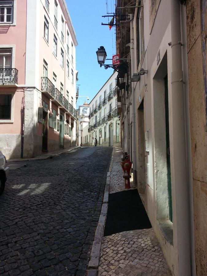Cozy 1St Floor Flat Central Chiado District With Balconies And Ac 19Th Century Building Lissabon Exterior foto