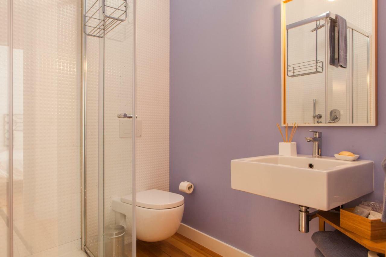 Cozy 1St Floor Flat Central Chiado District With Balconies And Ac 19Th Century Building Lissabon Exterior foto