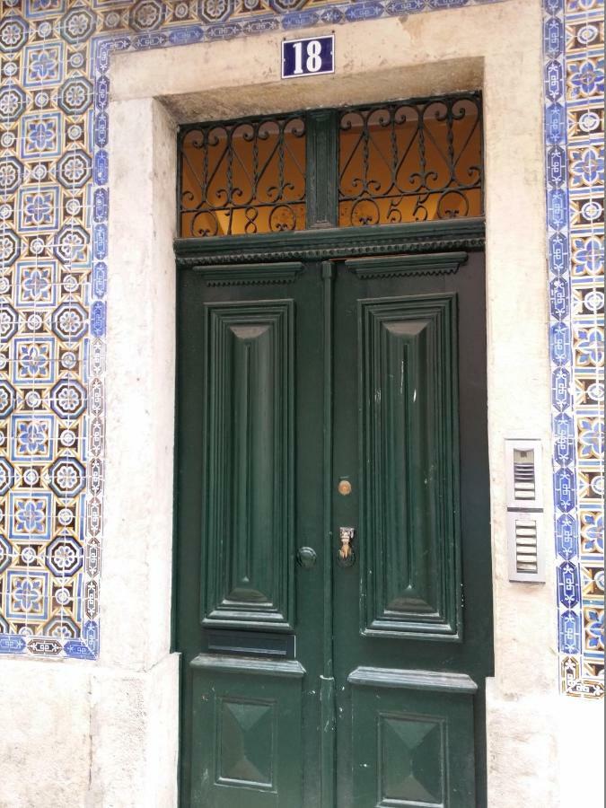 Cozy 1St Floor Flat Central Chiado District With Balconies And Ac 19Th Century Building Lissabon Exterior foto