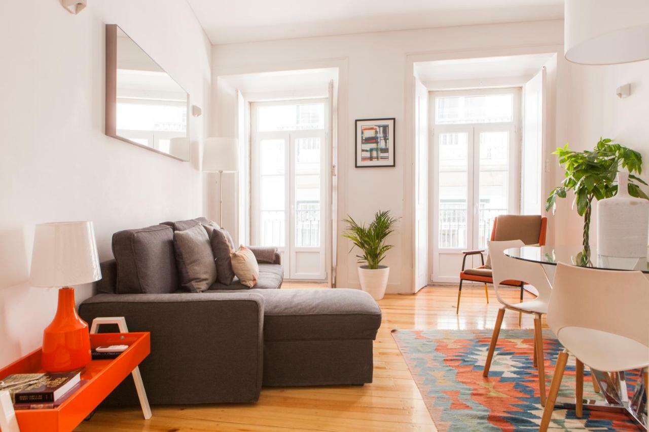 Cozy 1St Floor Flat Central Chiado District With Balconies And Ac 19Th Century Building Lissabon Exterior foto